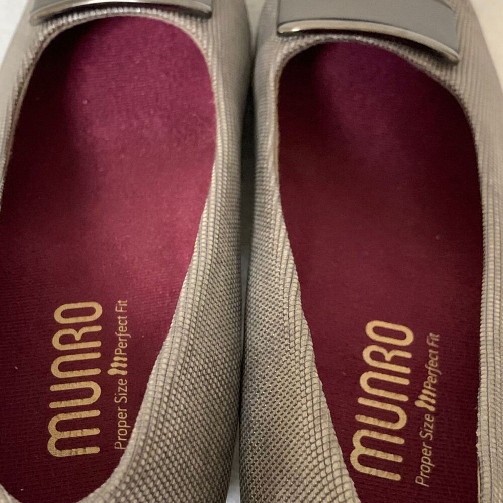 Munro American Comfort Flats Grey Metalic Print Block Heels Size 6.5 - Picture 5 of 9
